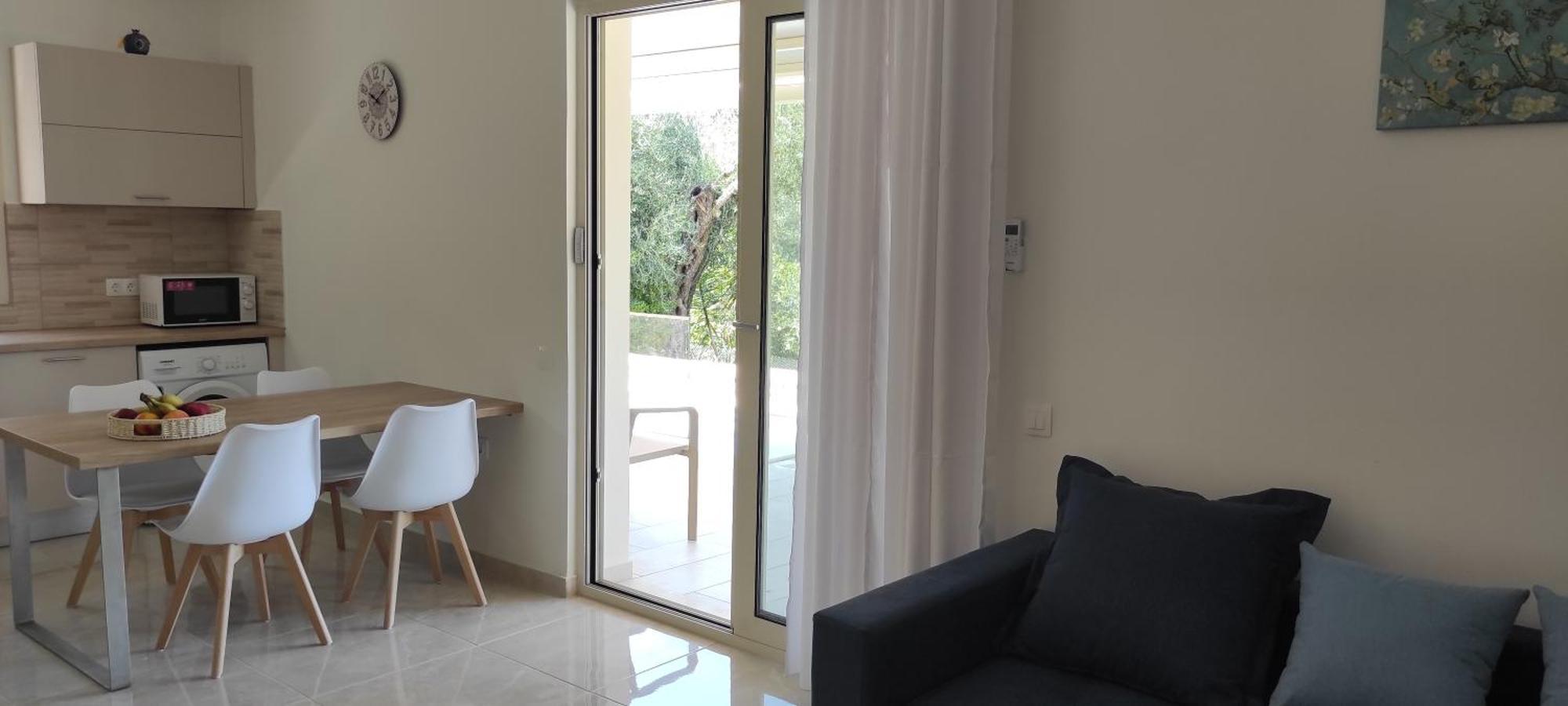 Apartament Eleni *